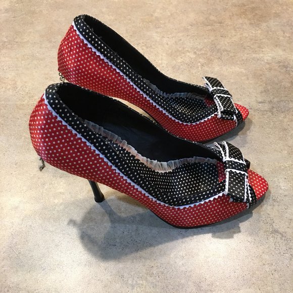 PENTHOUSE Red Polka Dot Fabric Peep Toe Charm Pump - Picture 3 of 7
